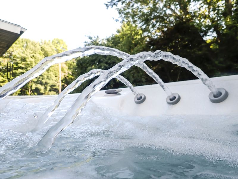 Jacuzzi/Whirlpool Tubs